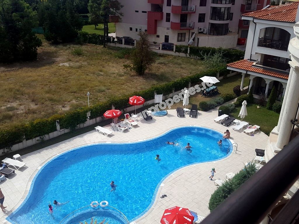 Меблированная двухкомнатная квартира на продажу близко к морю в курорте Солнечный Берег