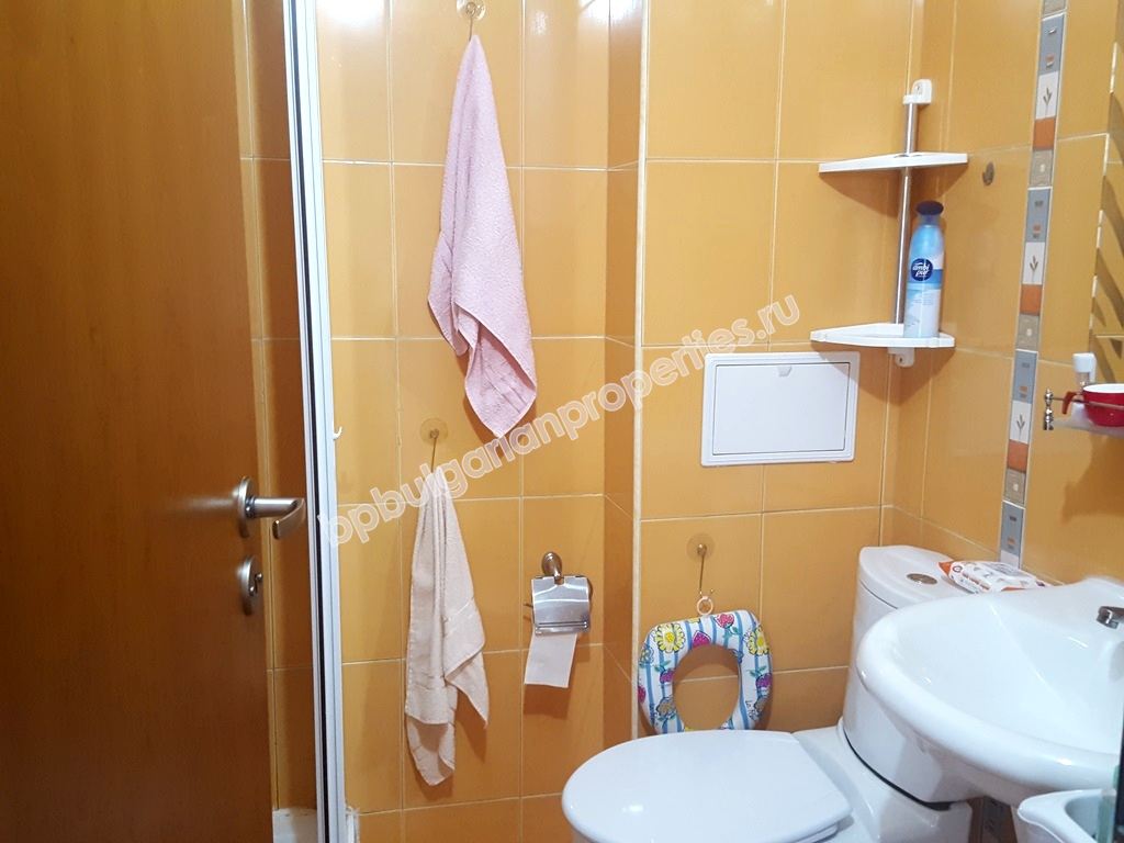 Меблированная двухкомнатная квартира на продажу близко к морю в курорте Солнечный Берег