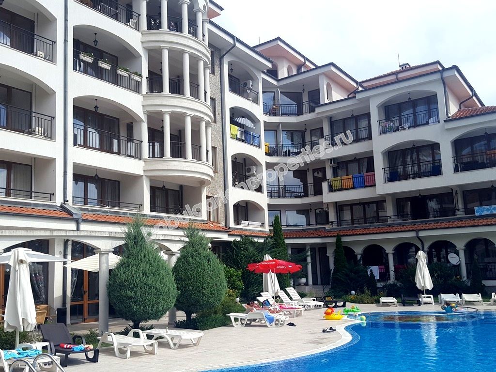 Меблированная двухкомнатная квартира на продажу близко к морю в курорте Солнечный Берег