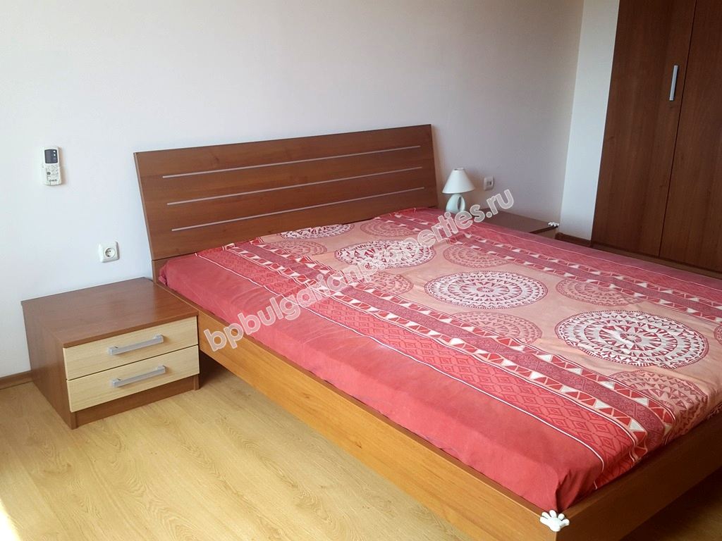 Меблированная двухкомнатная квартира на продажу близко к морю в курорте Солнечный Берег