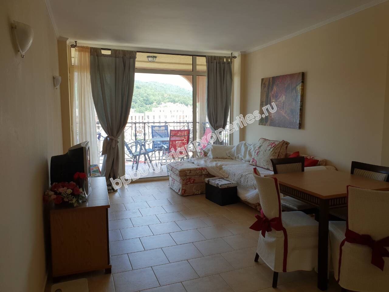 Двухкомнатная меблированная квартира на продажу в комплексе-люкс на первой линии в Елените Двухкомнатная меблированная квартира на продажу в комплексе-люкс на первой линии в Елените