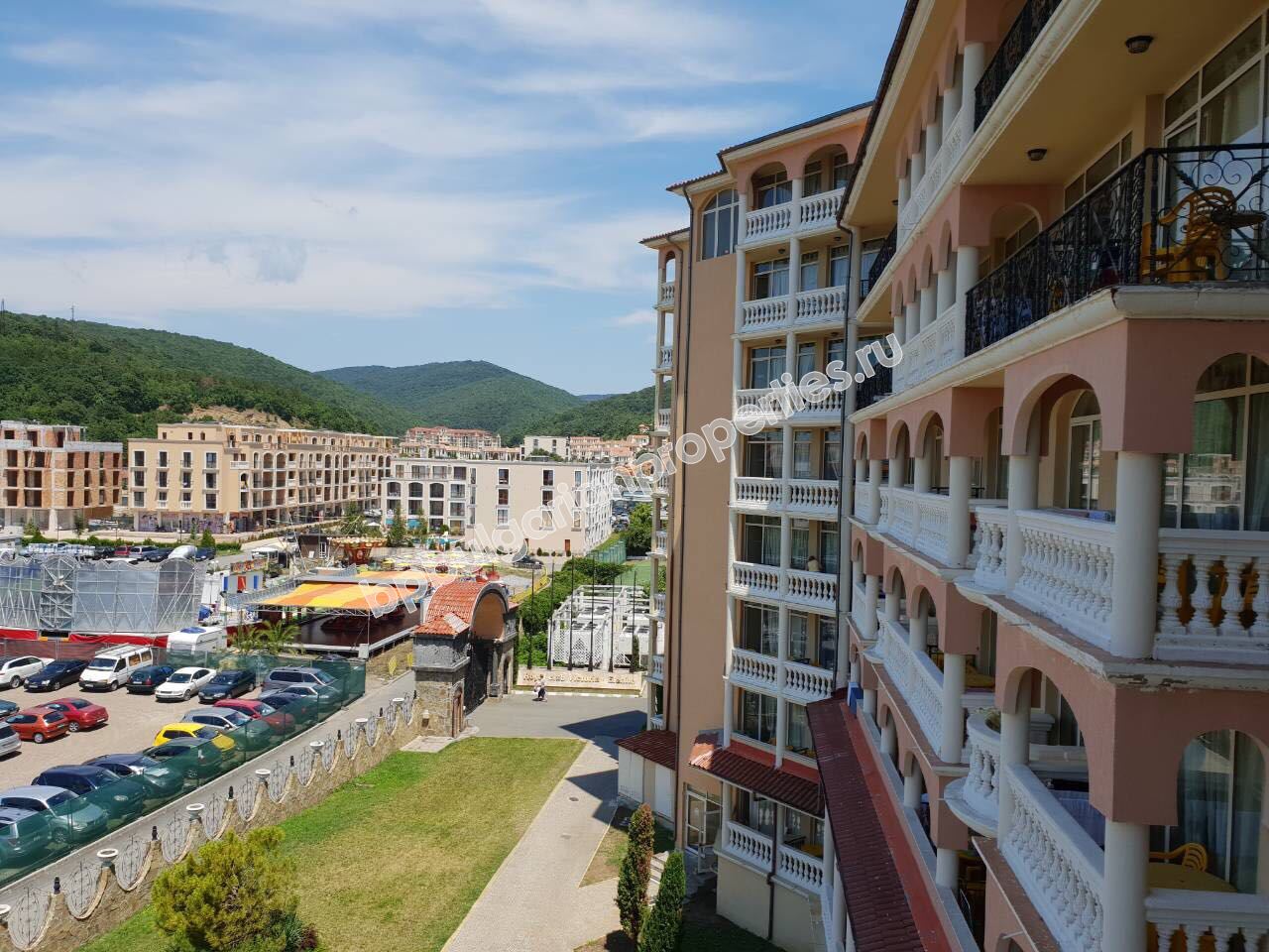 Двухкомнатная меблированная квартира на продажу в комплексе-люкс на первой линии в Елените Двухкомнатная меблированная квартира на продажу в комплексе-люкс на первой линии в Елените