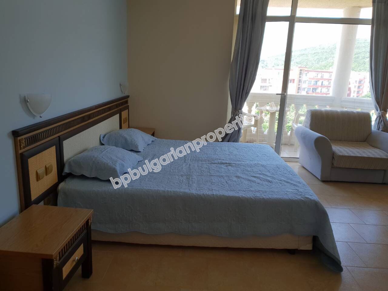 Двухкомнатная меблированная квартира на продажу в комплексе-люкс на первой линии в Елените Двухкомнатная меблированная квартира на продажу в комплексе-люкс на первой линии в Елените