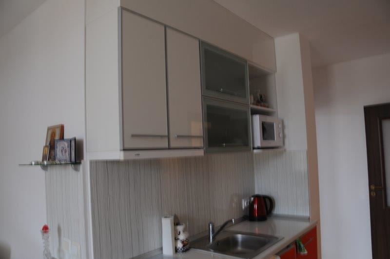 Меблированная квартира с частичным видом на море в комплексе Риф-2