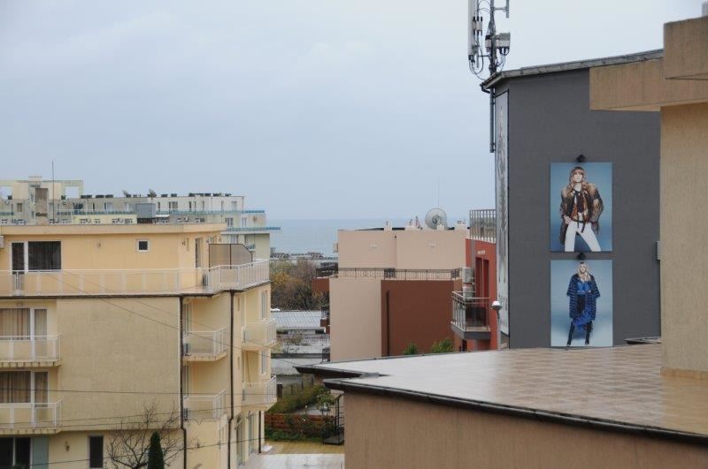 Меблированная квартира с частичным видом на море в комплексе Риф-2