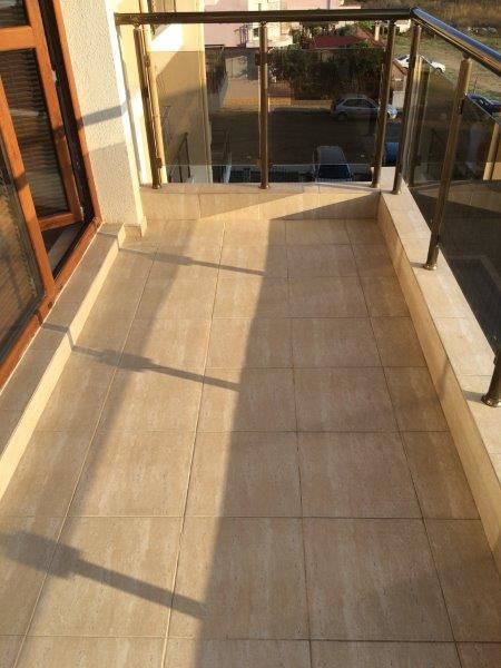 Меблированная квартира с частичным видом на море в комплексе Риф-2