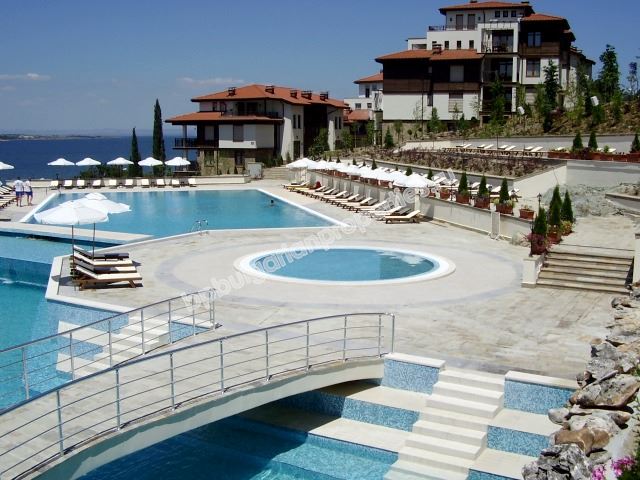 Двуспальные апартаменты с видом на море на первой линии в Созополе Двуспальные апартаменты с видом на море на первой линии в Созополе