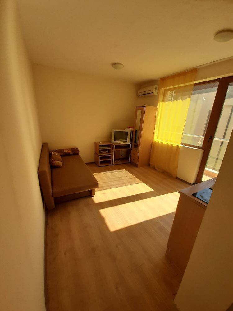 Дешевая меблированная студия в центральной части Солнечного Берега Дешевая меблированная студия в центральной части Солнечного Берега