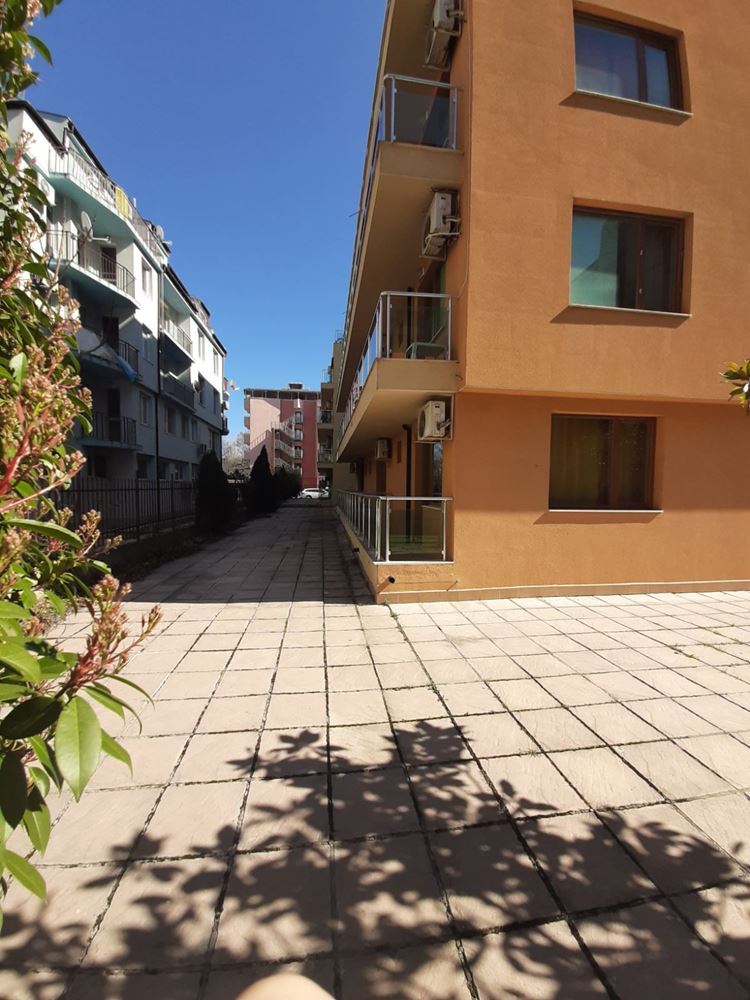 Дешевая меблированная студия в центральной части Солнечного Берега Дешевая меблированная студия в центральной части Солнечного Берега