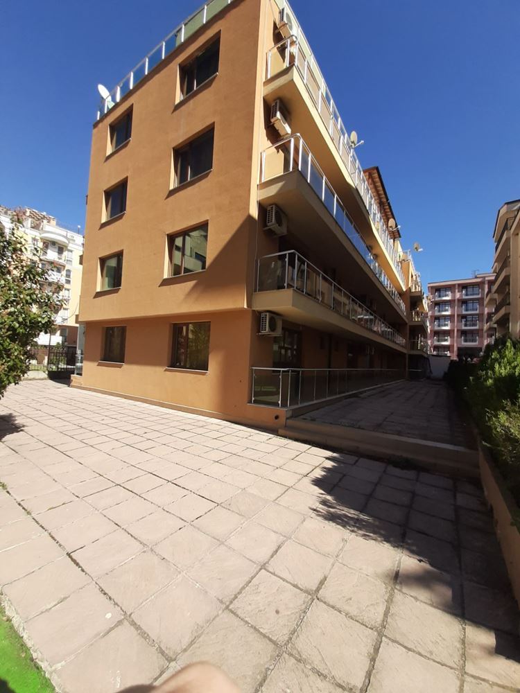 Дешевая меблированная студия в центральной части Солнечного Берега Дешевая меблированная студия в центральной части Солнечного Берега