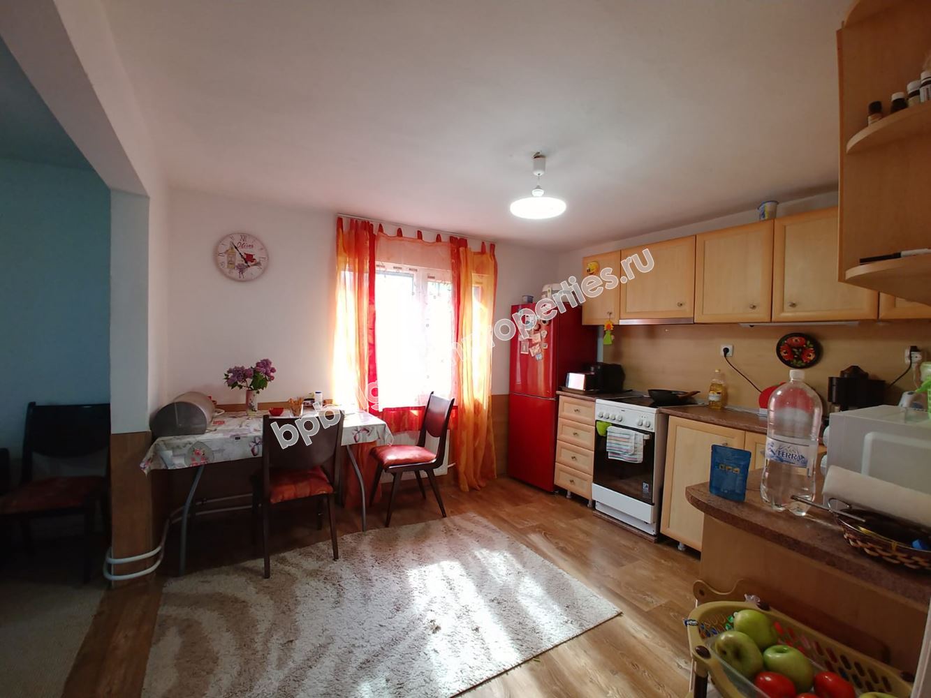 Двухэтажный дом с участком в 20 км от Бургаса и моря Двухэтажный дом с участком в 20 км от Бургаса и моря