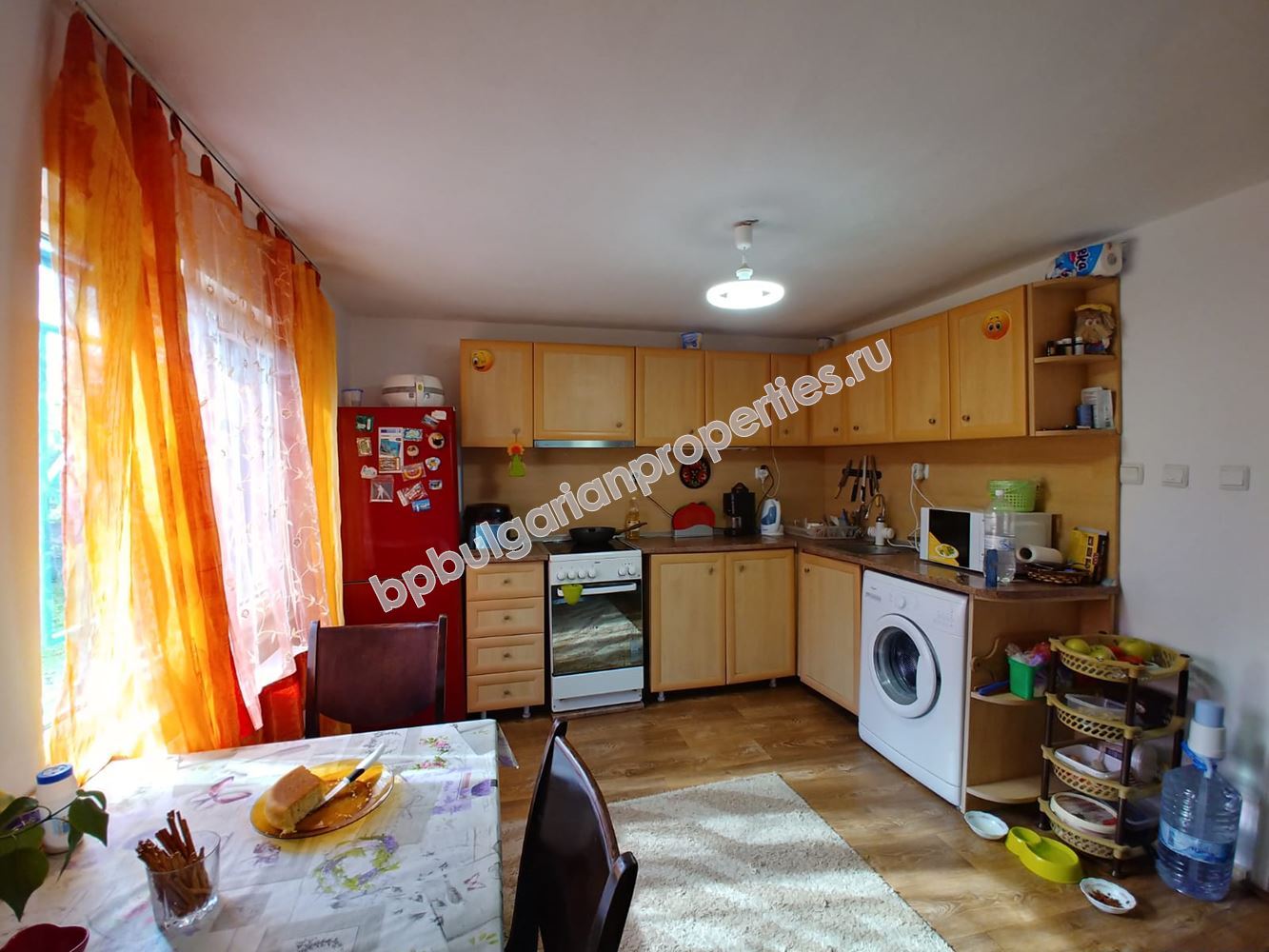 Двухэтажный дом с участком в 20 км от Бургаса и моря Двухэтажный дом с участком в 20 км от Бургаса и моря