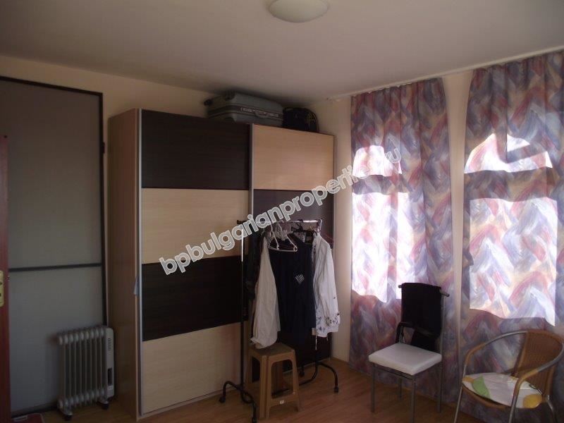 Двухэтажный дом в черте города Бургаса Двухэтажный дом в черте города Бургаса