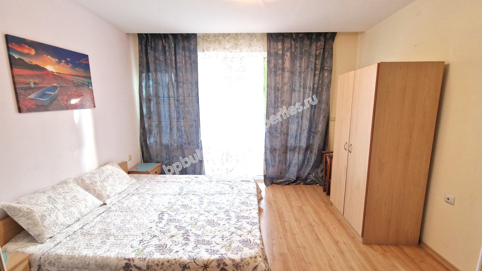 Трехкомнатная меблированная квартира в закрытом комплексе близко от моря Трехкомнатная меблированная квартира в закрытом комплексе близко от моря