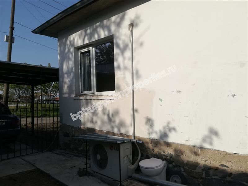 Традиционный сельский дом с участком в 130 км от моря Традиционный сельский дом с участком в 130 км от моря