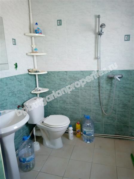 Традиционный сельский дом с участком в 130 км от моря Традиционный сельский дом с участком в 130 км от моря