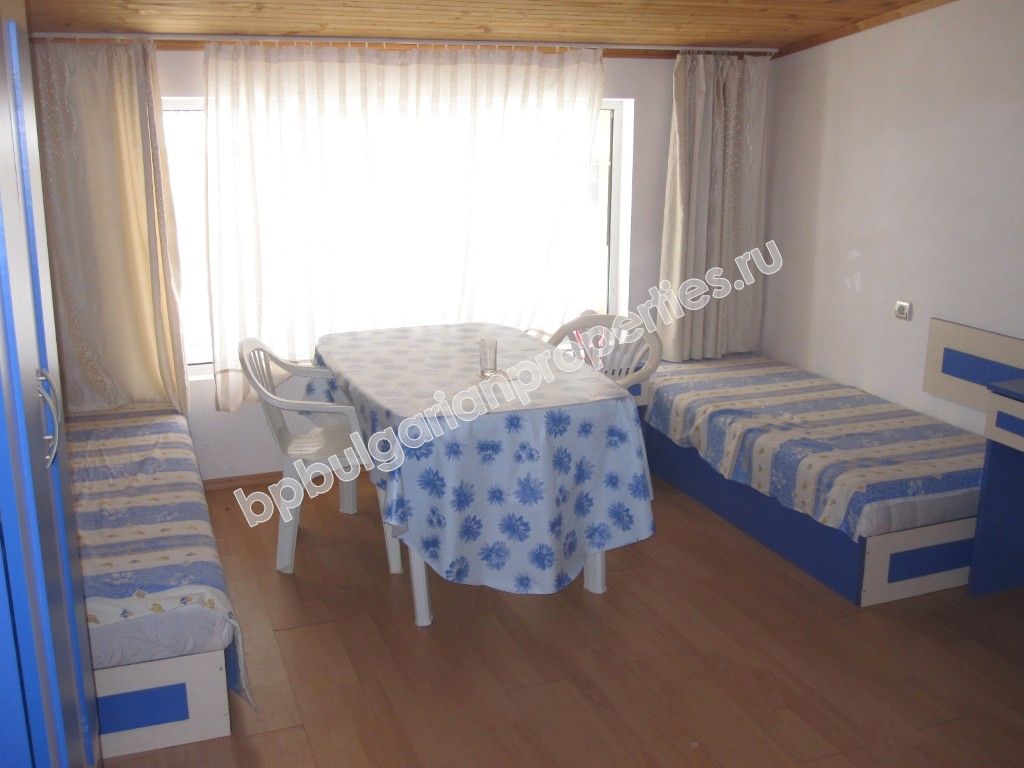 Двукомнатная меблированная квартира на продажу в курорте Святой Влас Двукомнатная меблированная квартира на продажу в курорте Святой Влас