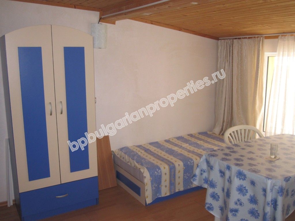 Двукомнатная меблированная квартира на продажу в курорте Святой Влас Двукомнатная меблированная квартира на продажу в курорте Святой Влас