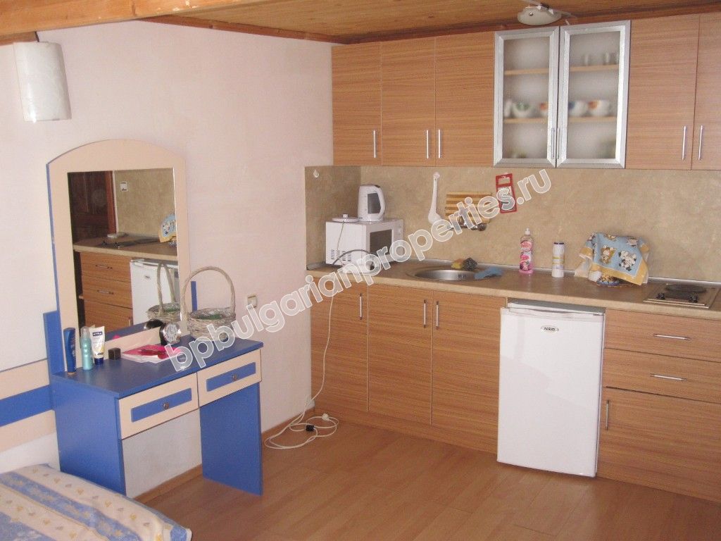 Двукомнатная меблированная квартира на продажу в курорте Святой Влас Двукомнатная меблированная квартира на продажу в курорте Святой Влас