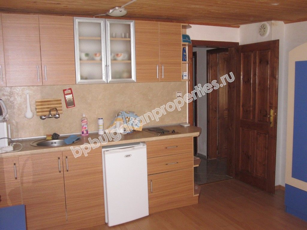 Двукомнатная меблированная квартира на продажу в курорте Святой Влас Двукомнатная меблированная квартира на продажу в курорте Святой Влас