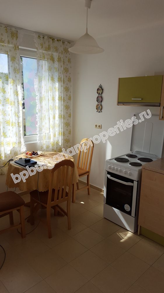 Односпальная квартира близко от моря  в приморском городке Китен