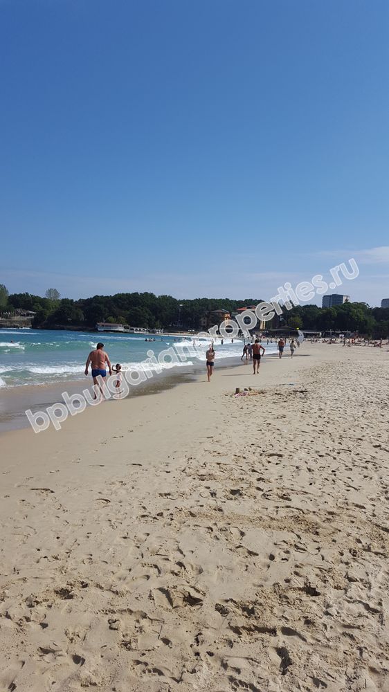 Односпальная квартира близко от моря  в приморском городке Китен