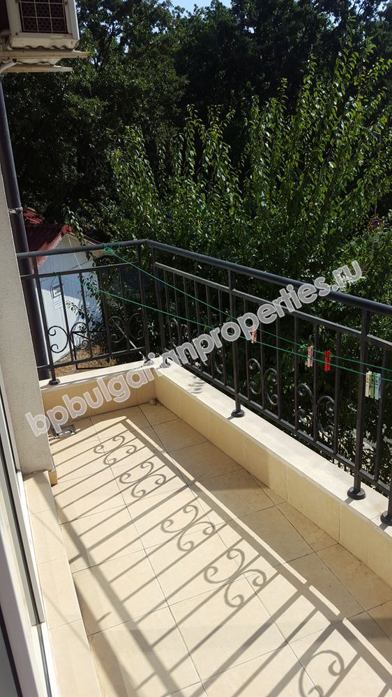 Односпальная квартира близко от моря  в приморском городке Китен