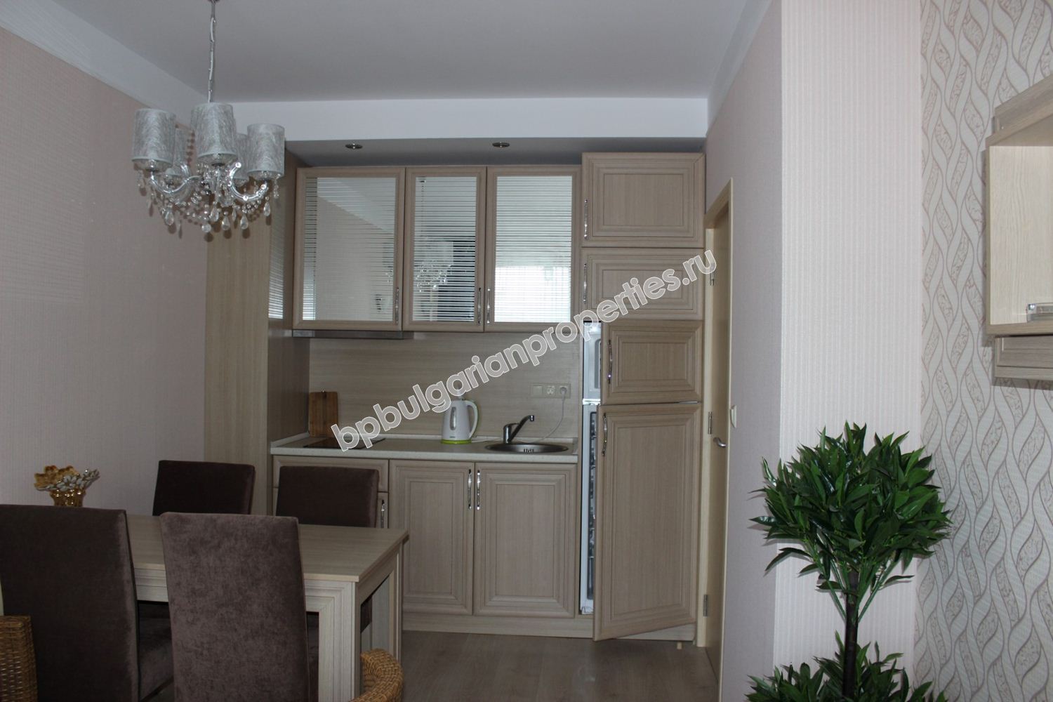 Люксозный односпальный апартамент на продажу в к.к. Солнечный Берег