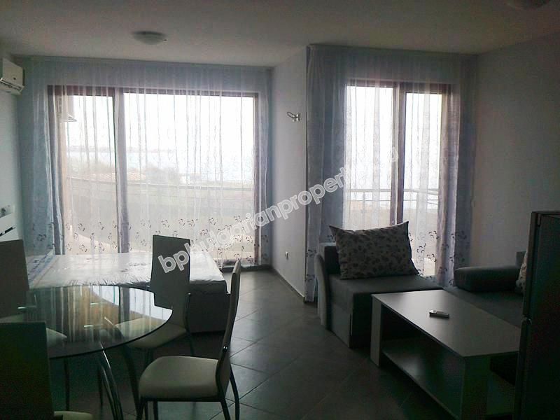 Меблированные квартиры на продажу на первой линии моря в курорте Ахтополь Меблированные квартиры на продажу на первой линии моря в курорте Ахтополь