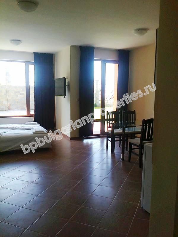 Меблированные квартиры на продажу на первой линии моря в курорте Ахтополь Меблированные квартиры на продажу на первой линии моря в курорте Ахтополь