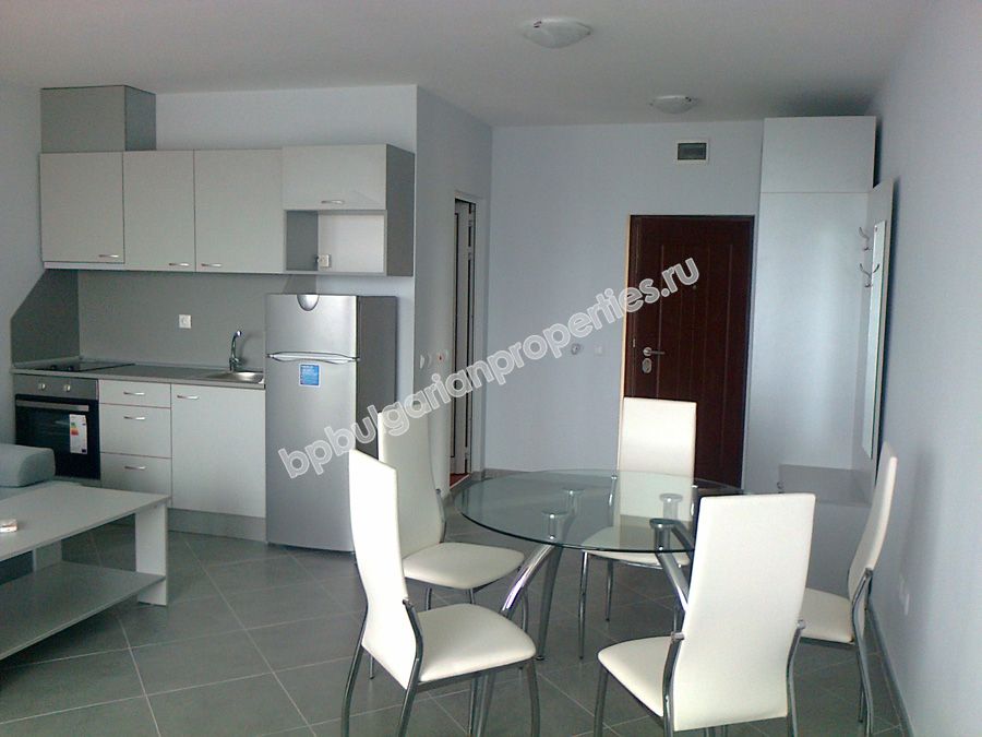 Меблированные квартиры на продажу на первой линии моря в курорте Ахтополь Меблированные квартиры на продажу на первой линии моря в курорте Ахтополь