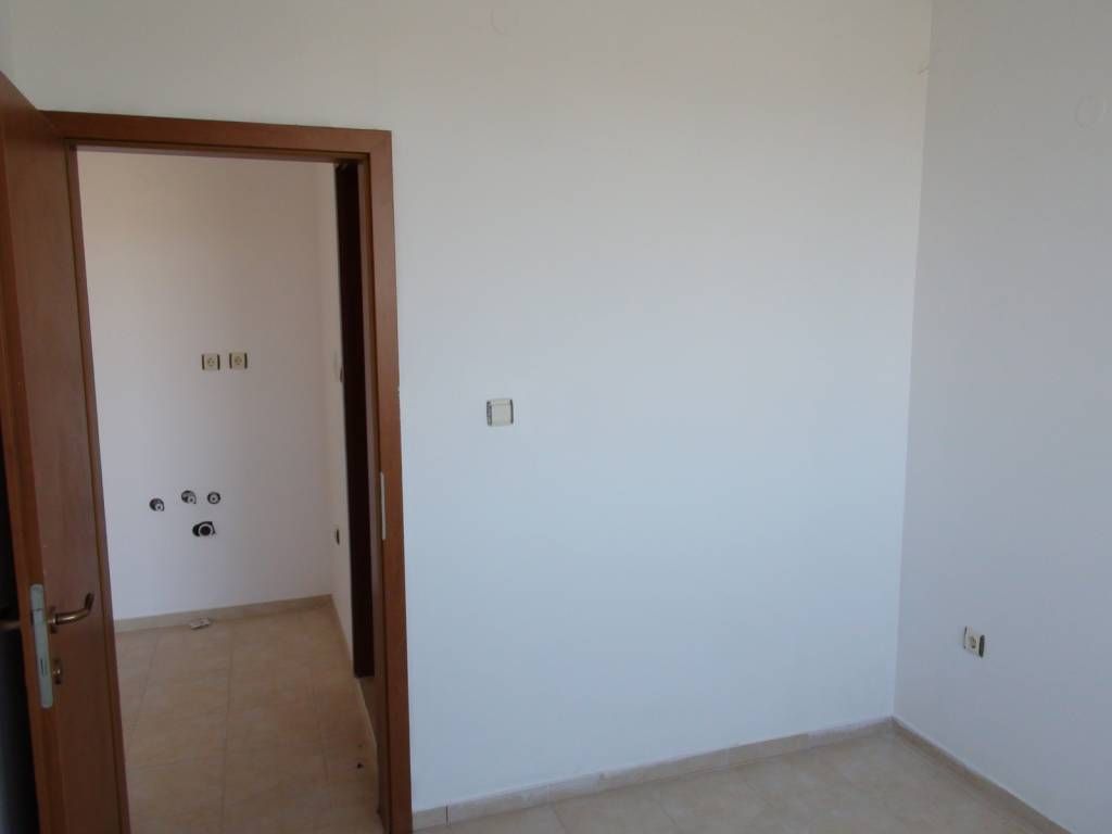 Двухкомнатная квартира на продажу в курорте Солнечный Берег