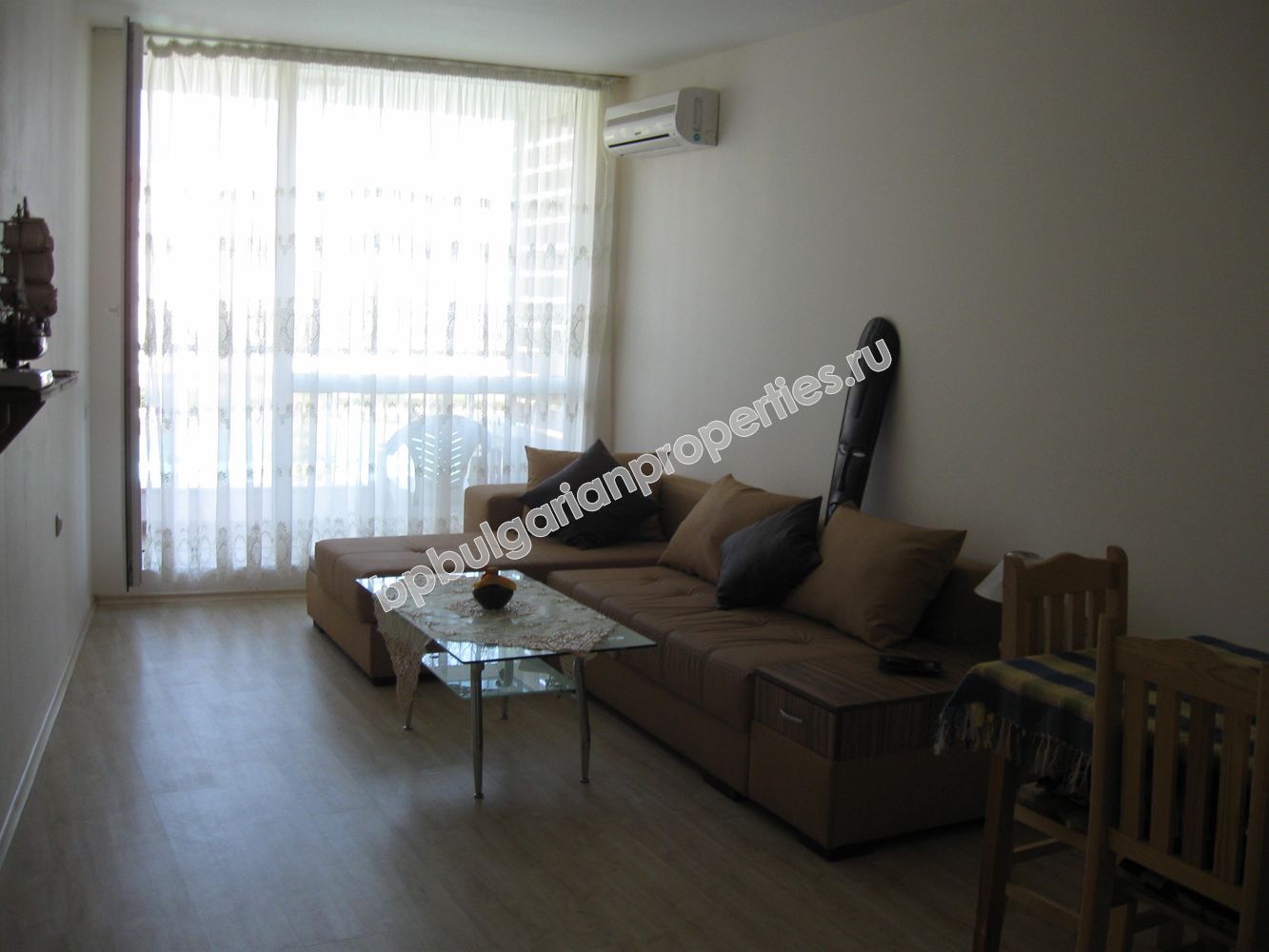 Люксовая двухкомнатная квартира близко к пляжу на продажу в городе Черноморец