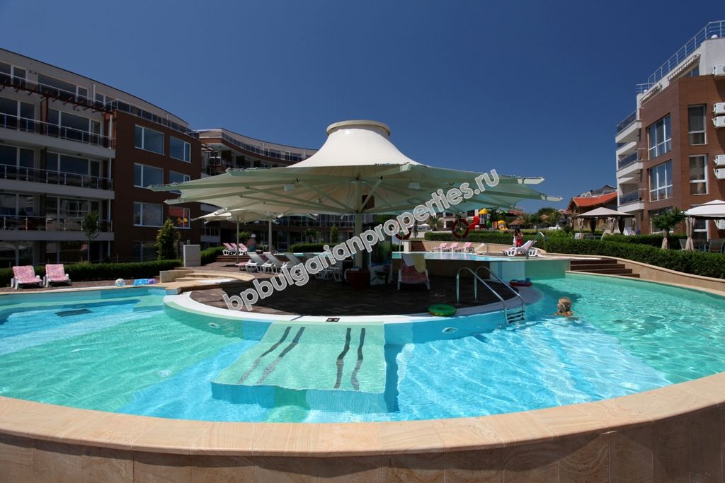 Люксовая двухкомнатная квартира близко к пляжу на продажу в городе Черноморец