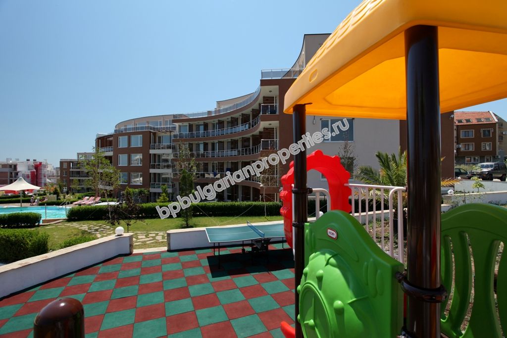 Люксовая двухкомнатная квартира близко к пляжу на продажу в городе Черноморец