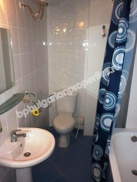 Меблированная двухкомнатная квартира на продажу близко к пляжу в курорте Солнечный Берег