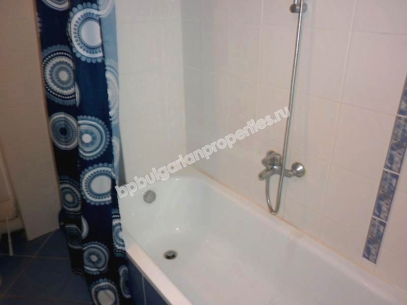 Меблированная двухкомнатная квартира на продажу близко к пляжу в курорте Солнечный Берег