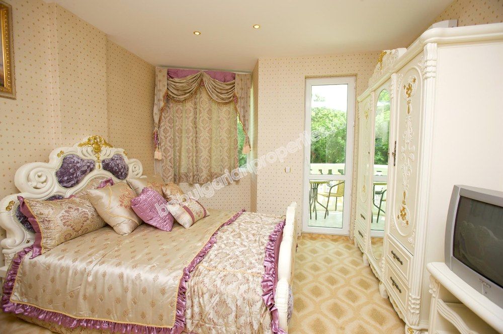 Шикарные квартиры для продажи на берегу моря в курорте Елените