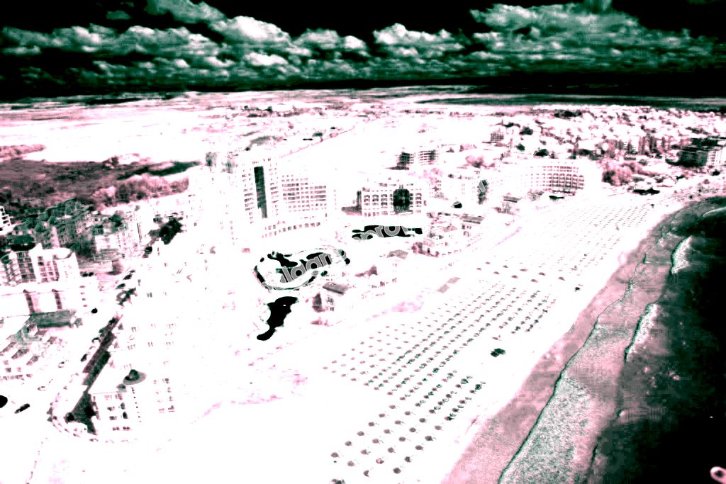 Шикарные квартиры на первой линии моря на продажу в городе Поморие