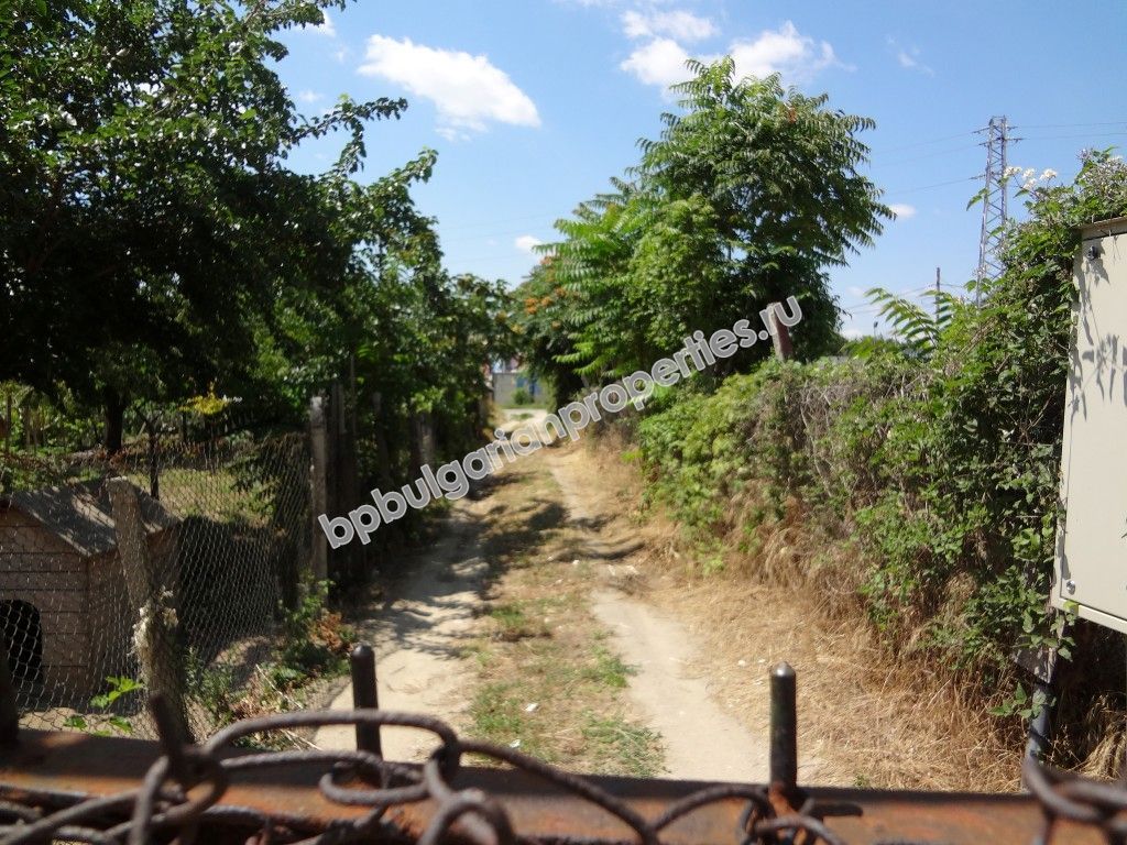 Новый одноэтажный дом на продажу в жилом квартале города Варна