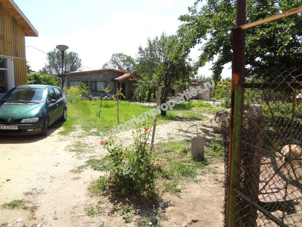 Новый одноэтажный дом на продажу в жилом квартале города Варна