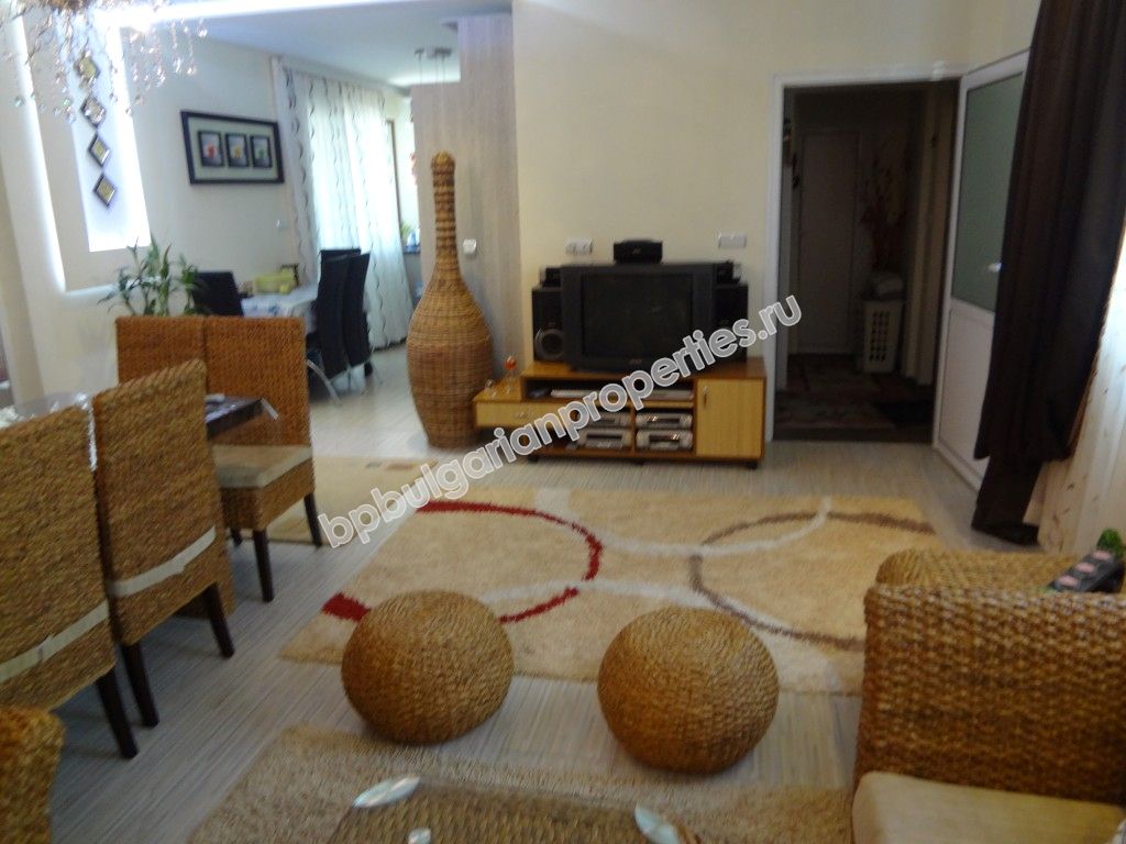 Новый одноэтажный дом на продажу в жилом квартале города Варна