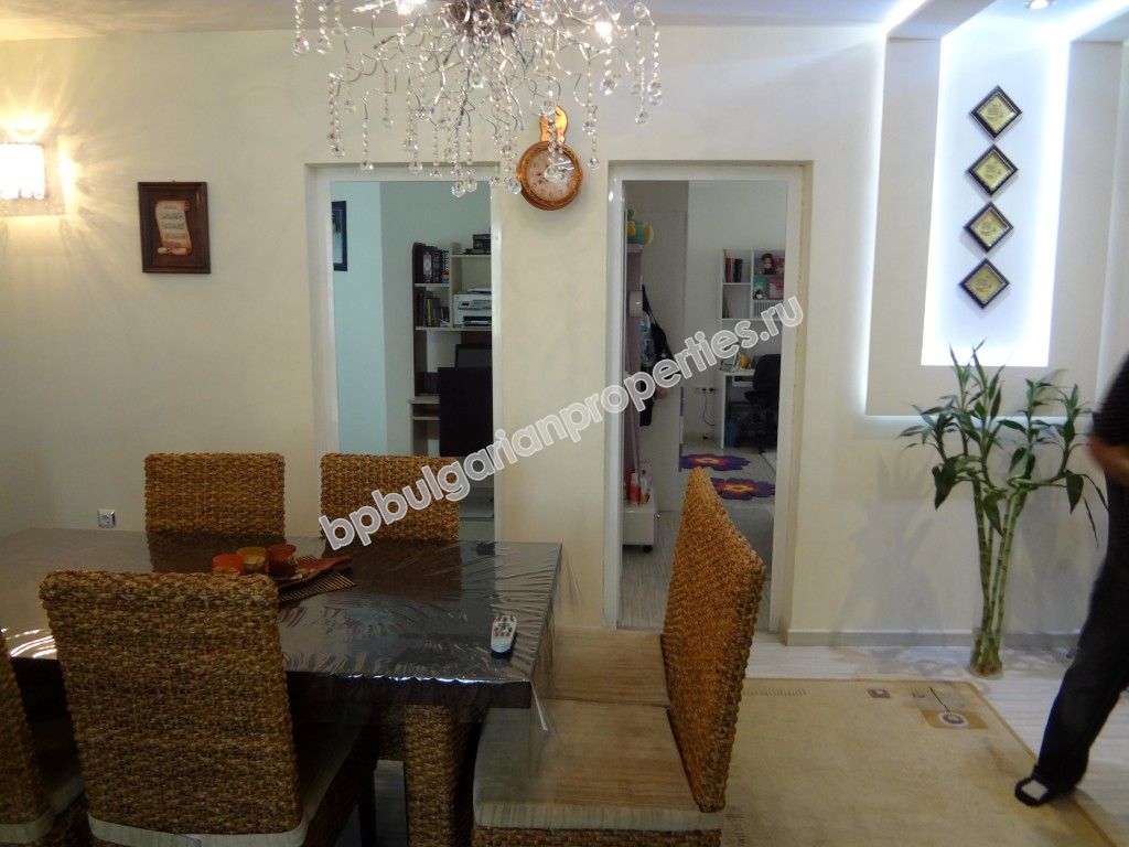 Новый одноэтажный дом на продажу в жилом квартале города Варна