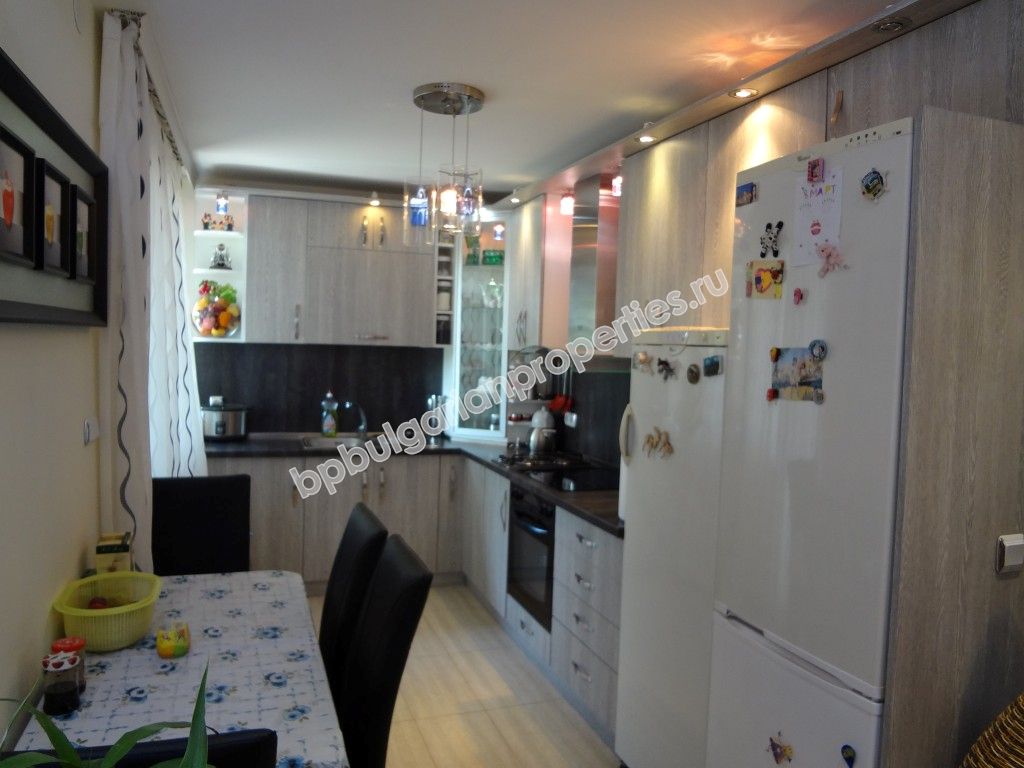 Новый одноэтажный дом на продажу в жилом квартале города Варна