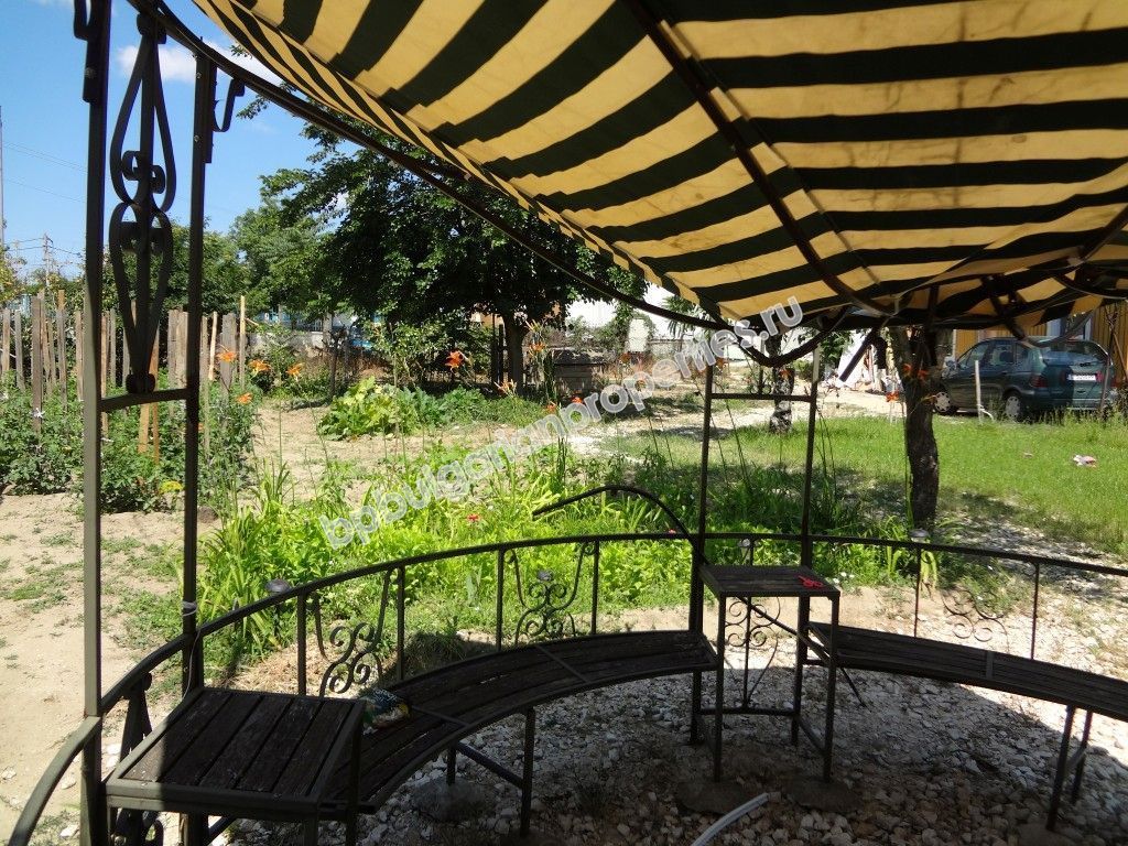 Новый одноэтажный дом на продажу в жилом квартале города Варна