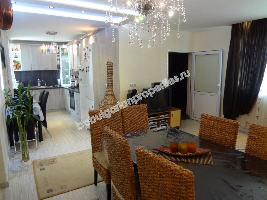 Новый одноэтажный дом на продажу в жилом квартале города Варна