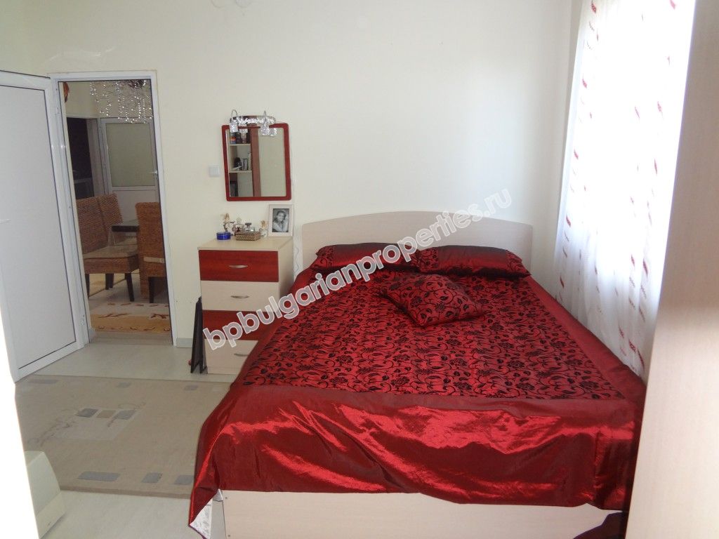 Новый одноэтажный дом на продажу в жилом квартале города Варна