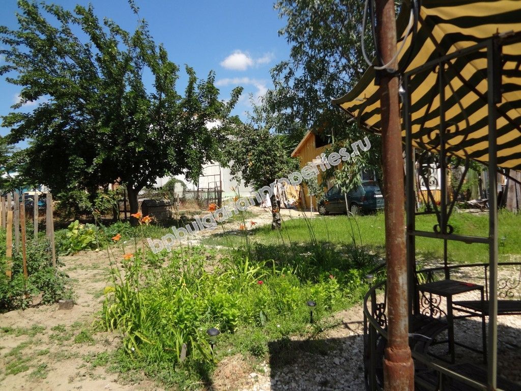 Новый одноэтажный дом на продажу в жилом квартале города Варна