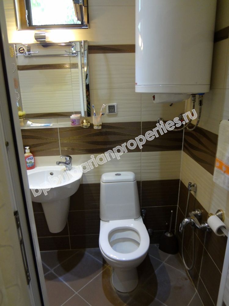 Новый одноэтажный дом на продажу в жилом квартале города Варна