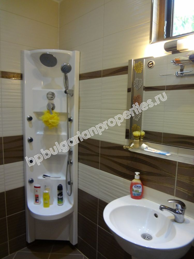 Новый одноэтажный дом на продажу в жилом квартале города Варна